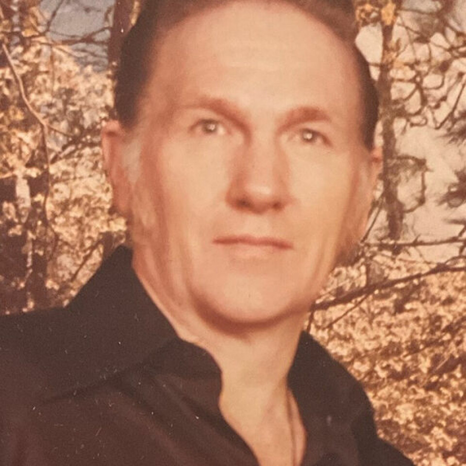 Robert L. McDannels, 96
