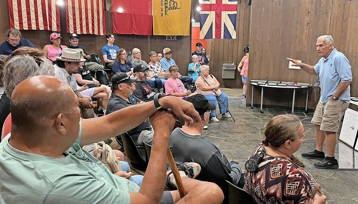 Eastern Shawnee Tribe visits Fort Laurens on Ohio tour