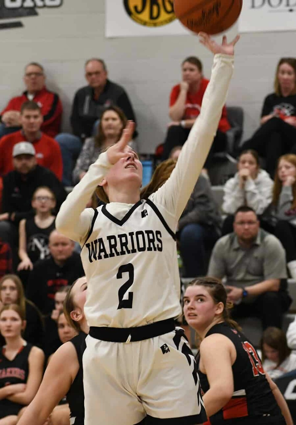 Warriors advance to second round of sectional tourney