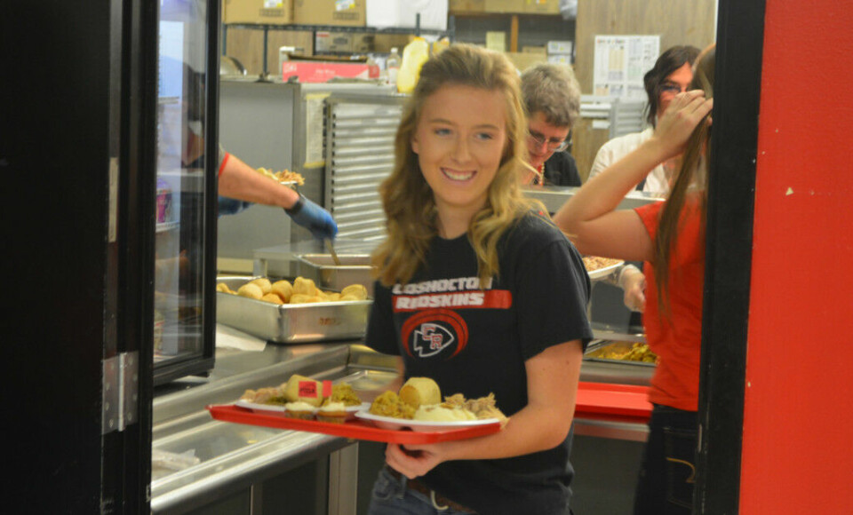 Volunteers make Thanksgiving meal a success