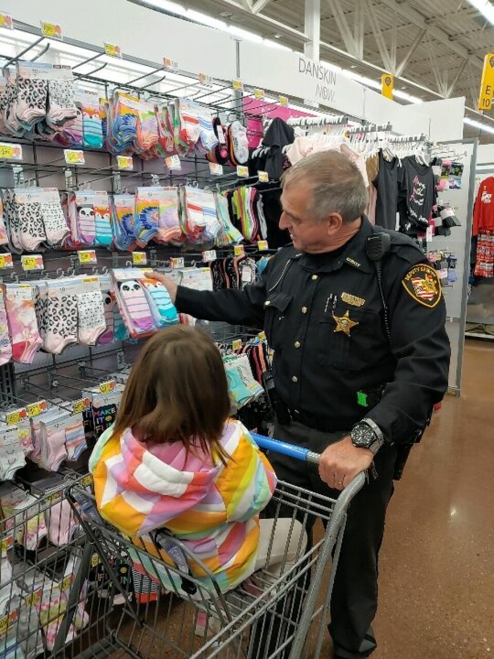 Christmas Castle shoppers receive a hand from deputies