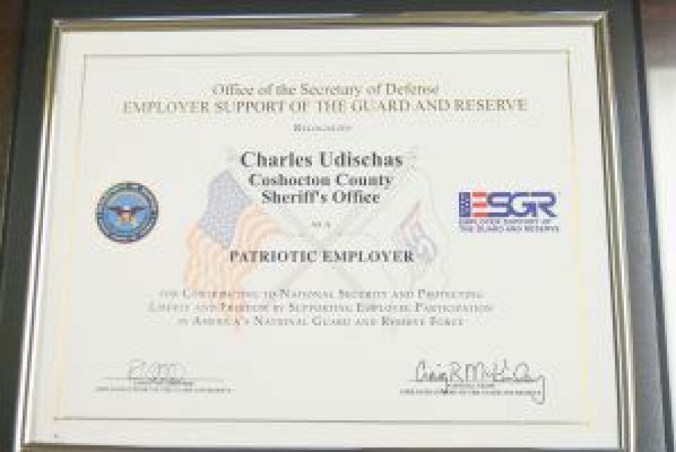 Lt. Udischas receives Patriot Award
