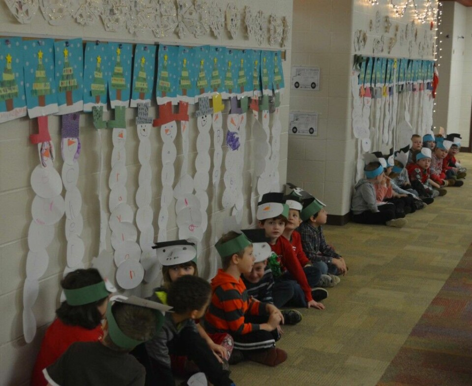 CES holds holiday door decorating contest