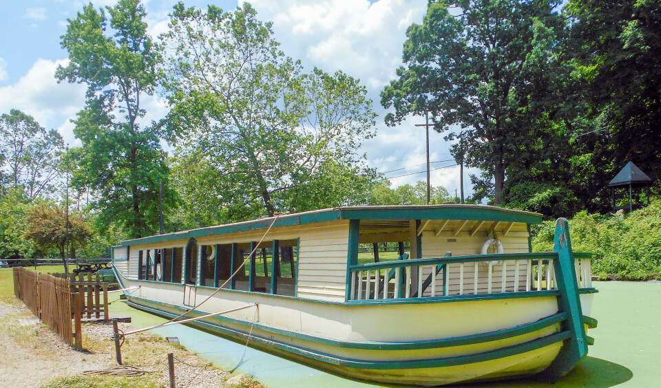 Travel back in time on the canal boat