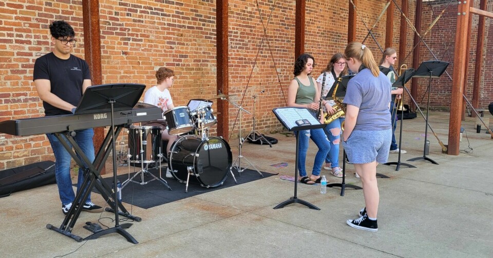 Pomarts Jazz band performs in artPARK