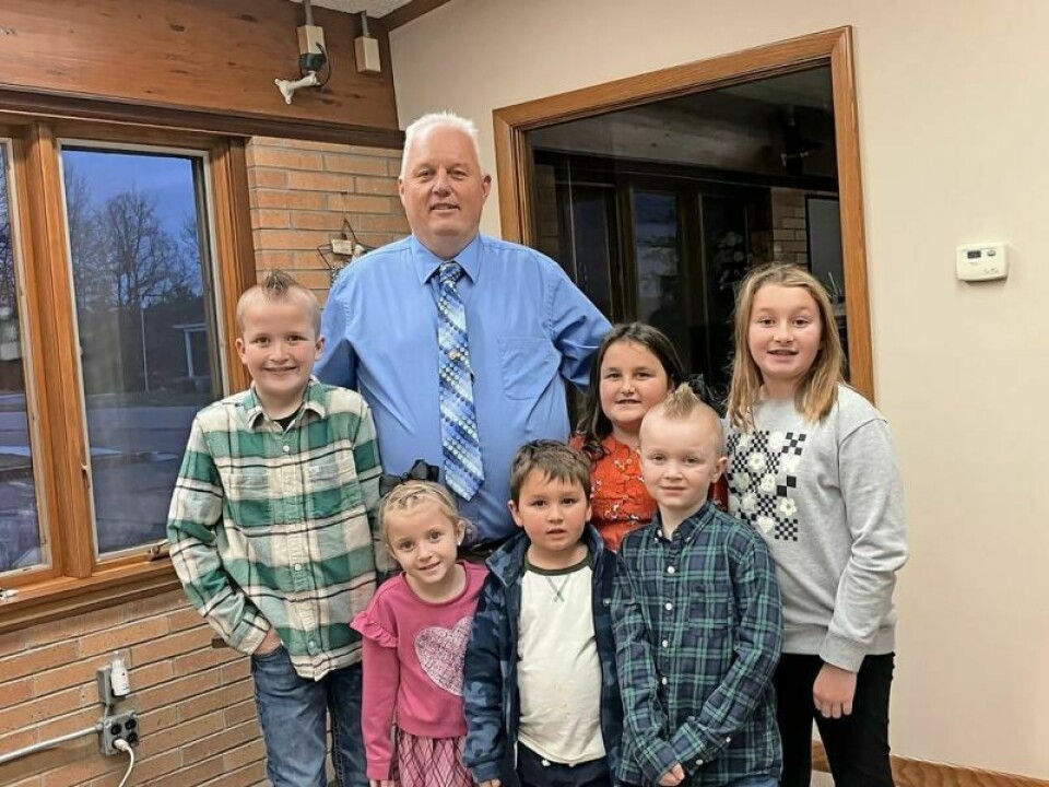 Mayor Bruce Metzger attends first meeting as mayor with grandchildren. Proposed ordinance regulating feral animals tabled