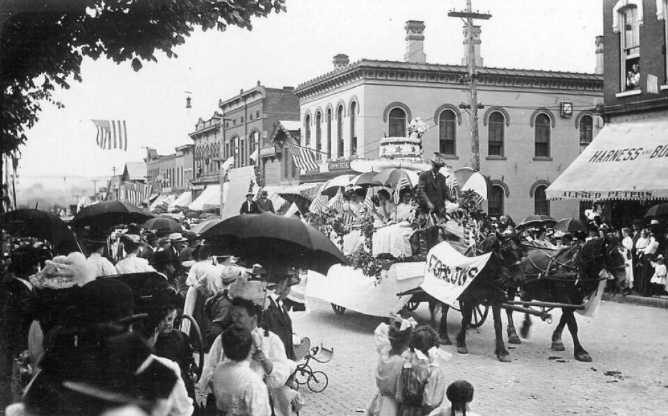 Ever since Holmes County’s early days, grand parades have been a central theme for celebrating special occasions. Thus, when the bicentennial committee wanted to create something special to honor the county’s 200th anniversary, a huge parade seemed perfect. Strike up the band — it’s bicentennial parade time