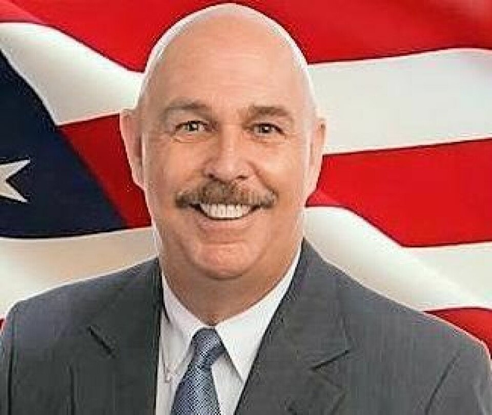 Robert W. Everett Dover hires public safety director