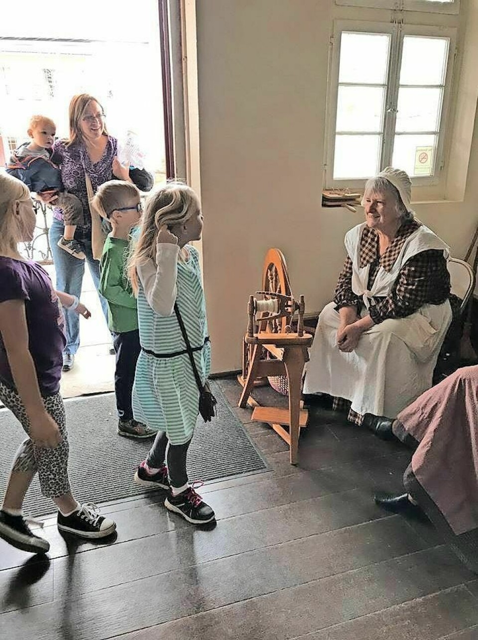 During Homeschool Day students learn how the Zoar Separatists prepared for spring through a variety of hands-on activities including a bread relay, butter churning, planting seeds and tin smithing. Homeschool Day set at Zoar