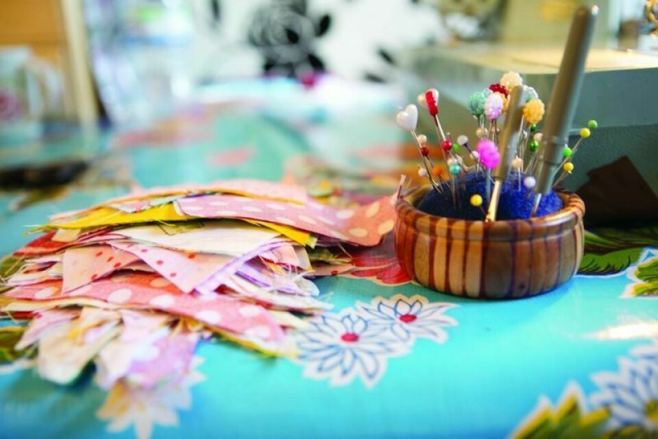 The library will provide a mystery bag of sewing supplies, and participants will provide the art. Artists sought for sewing challenge