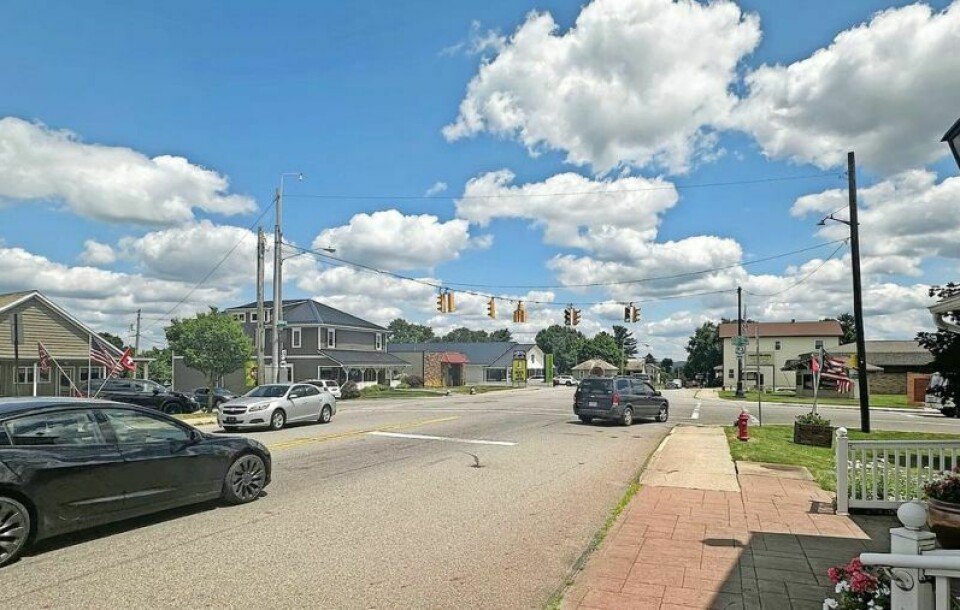 While the closure of state Route 39 between Dover and Sugarcreek will take travelers on a detour that comes out at the square in Shanesville, visitors will miss much of Sugarcreek. Sugarcreek ‘open for business’ as SR 39 closes