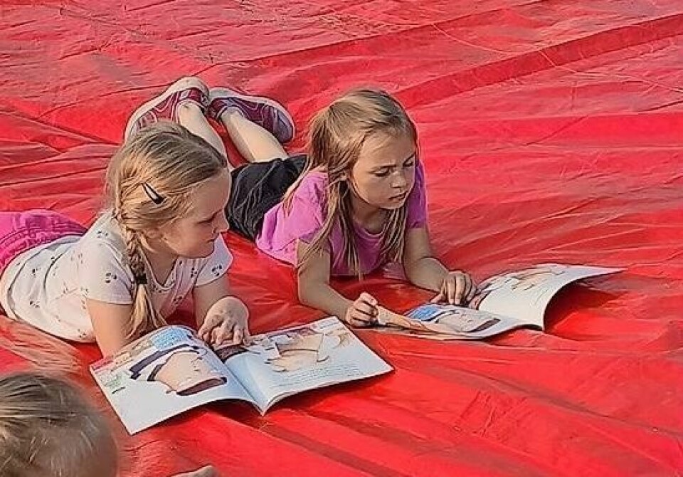 United Way of Wayne and Holmes Counties, in partnership with Wayne County Public Library, will hold Reading Under the Lights at some area school districts. Reading Under the Lights coming in May