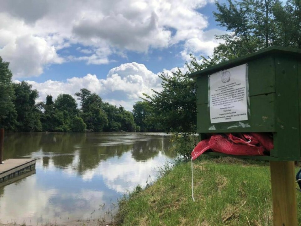 The Onion Bag Litter Prevention Program places boxes containing onion bags at access points to the Tuscarawas and other rivers in Ohio. Canoers and kayakers can use the mesh bags for their trash, pick up other litter from the river and return the bag to its box for reuse when finished. Onion Bag Project aims to keep Ohio rivers clean