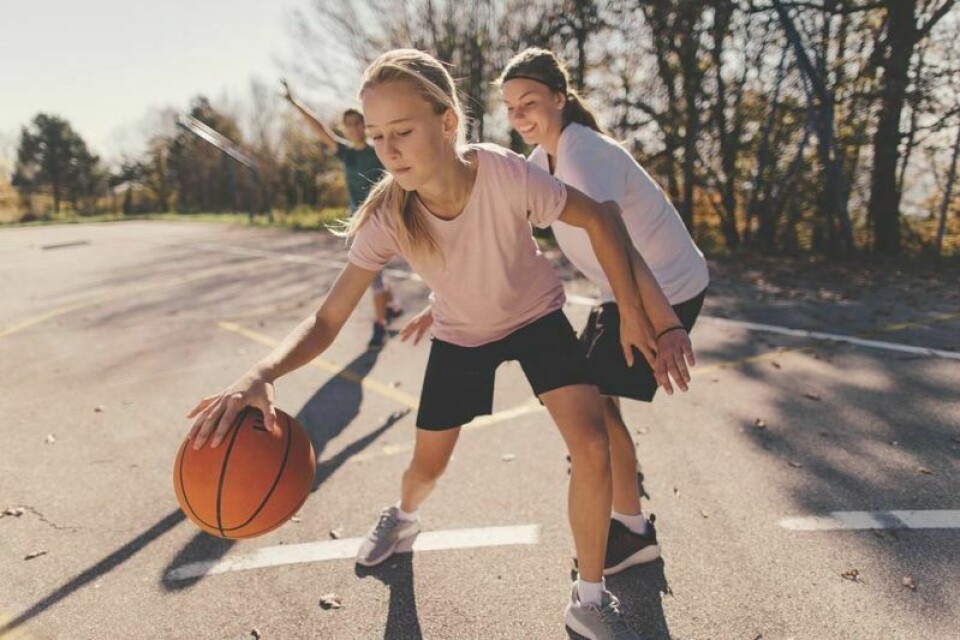 Differing from the organization’s community-based mentoring course, it is centered around activities at the little’s school. There are many ways to become a BBBS mentor