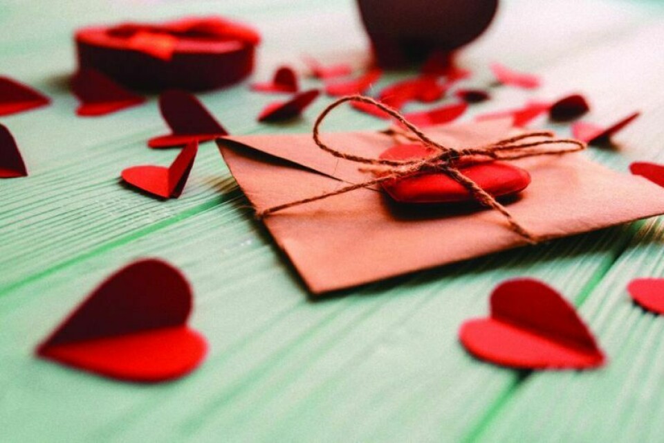 Delphian Chorale will deliver singing Valentines. Delphian Chorale to deliver singing Valentines