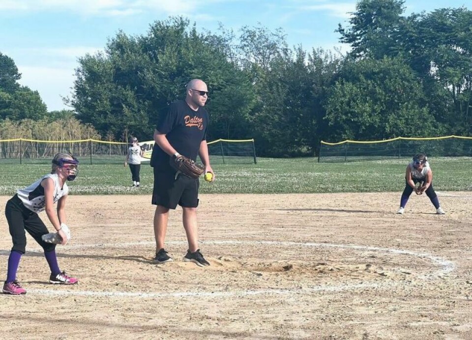 After taking the mound for four Major League Baseball teams in his playing days, Dalton’s Justin Thomas now toes the rubber while coaching a 10U softball team. Ex-MLB reliever Justin Thomas makes his home in Dalton