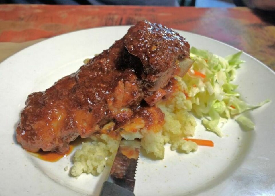 Jamaican jerk chicken dinner complete with coleslaw, baked beans, rolls and dessert will be served. Jamaican jerk chicken dinner offered