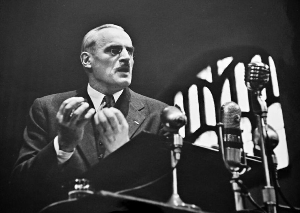 Arthur Compton speaks at The College of Wooster in 1951. Compton, who won the Nobel Prize in 1927, was born in Wooster and got his undergraduate degree, a Bachelor of Science, at the college. Wooster native won the Nobel Prize for Physics in 1927