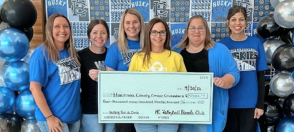 Harrison Central volleyball team raises $4,938 for Cancer Crusaders
