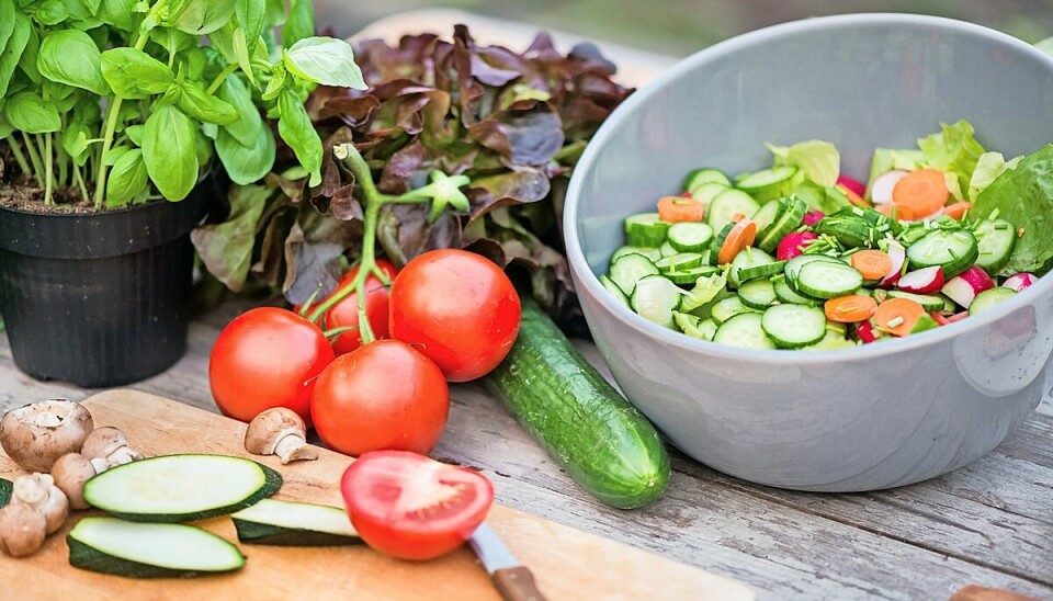 The class will feature nutrition information, cooking demonstrations, and healthy recipes.