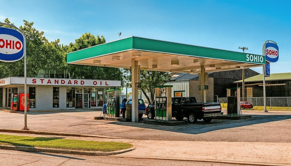 The station was owned by Dale Moore and operated as a full-service station.