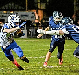 Dunkle breaks school receiving record as Harrison Central claims VALES trophy