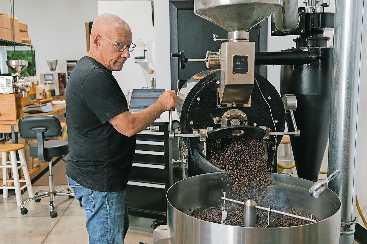 テイ トウワ Haircut Museum Against The Coffee Apple Creek couple grows Salt Creek Coffee into regional wholesale